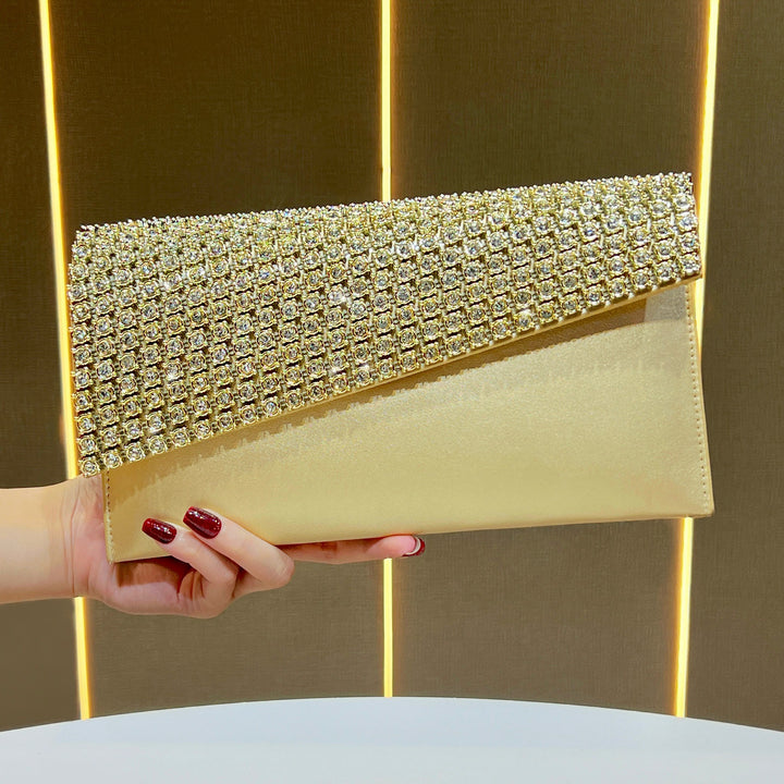 Glamouröse Strass-Clutch