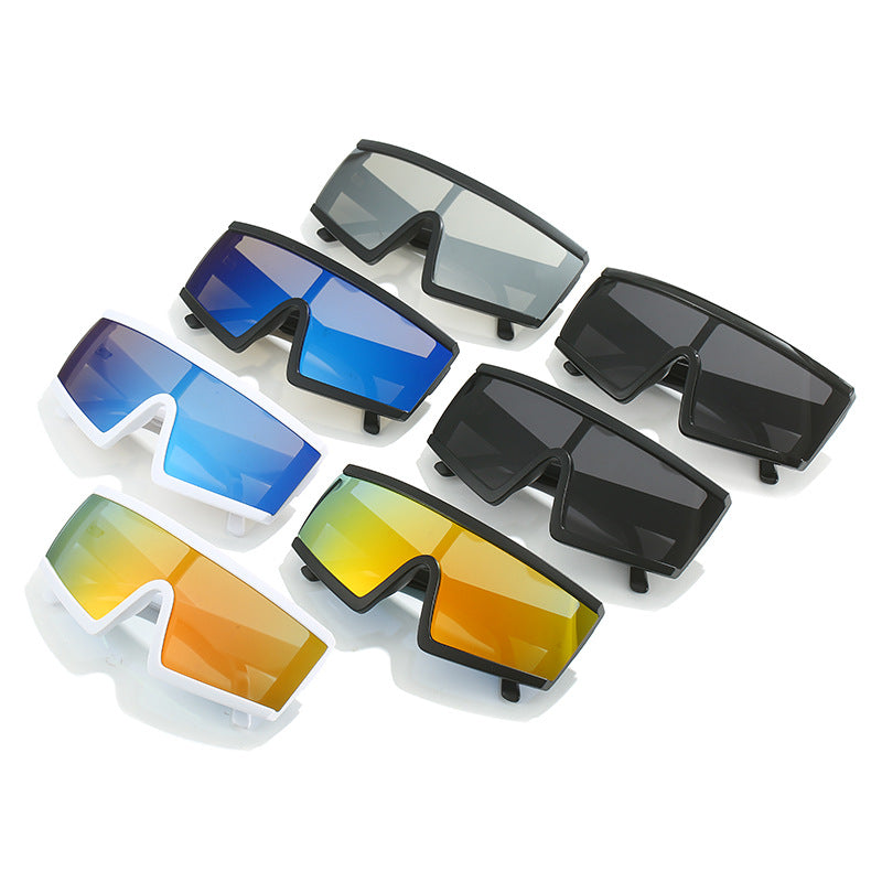 Damen Sportliche Sonnenbrille mit breiter, kratzfester Linse und UV-Schutz Karnz