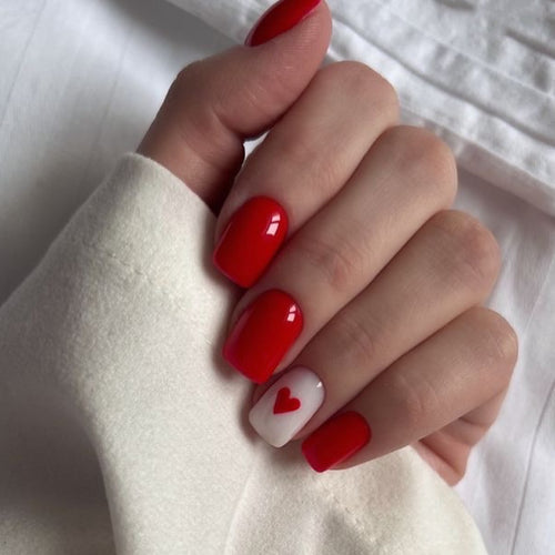 Herzverziertes Premium Press-On Nagelset Karnz