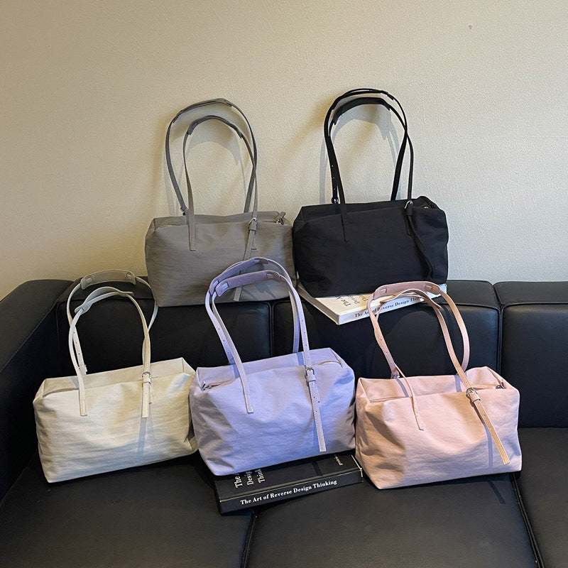 Minimalist Reis Duffel Tasche Karnz
