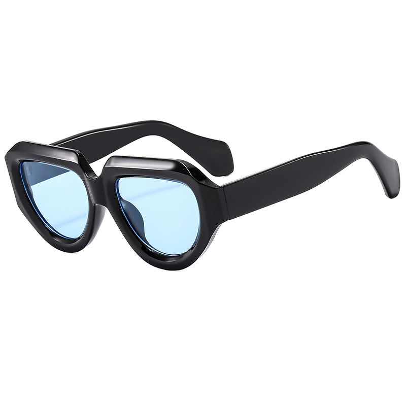 Damen Cat-Eye Sonnenbrille mit modernem transparentem Rahmen und UV-Schutz Karnz
