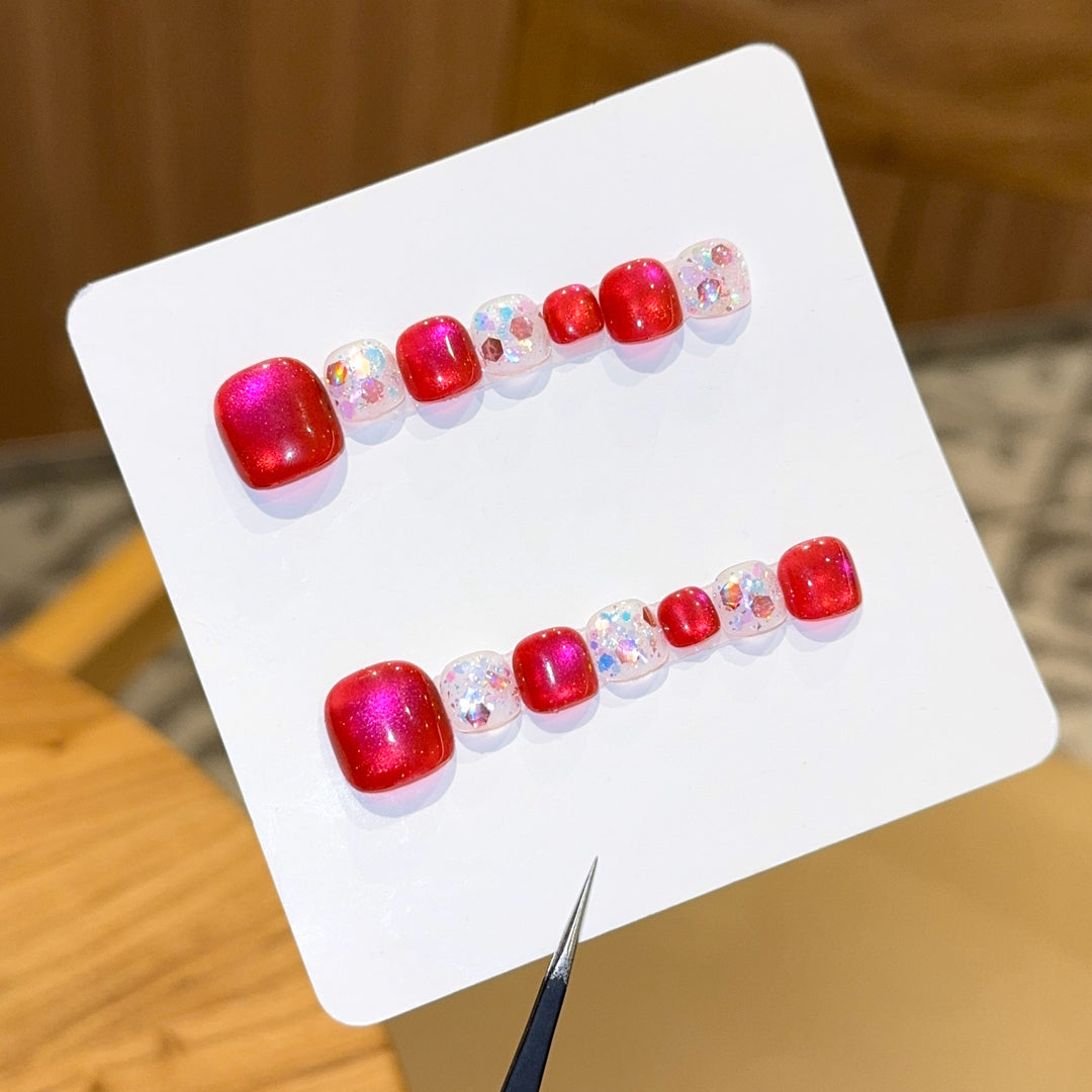 Kunstnägel mit Funkelnden Akzenten und Glitzerndem Design Karnz