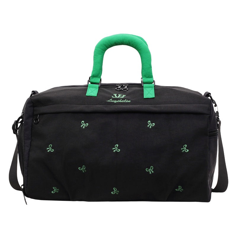 Stylische bestickte Reisetasche