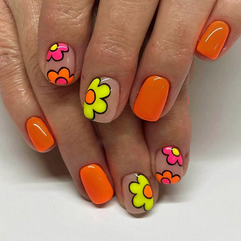 Künstlerische Blumennägel Tipps Karnz