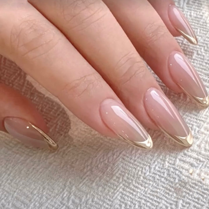 Elegante DIY-Nagelspitzen Karnz