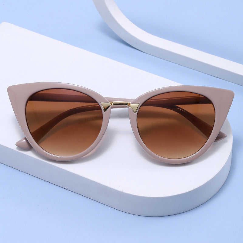 Damen Cat-Eye Sonnenbrille mit elegantem goldenen Detail Karnz