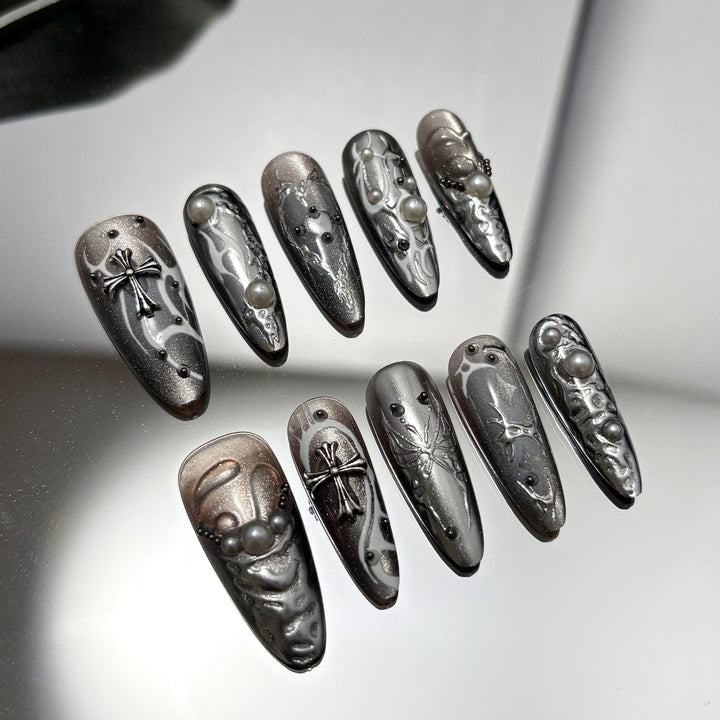 Gothic-inspirierte Press-On Nagelset
