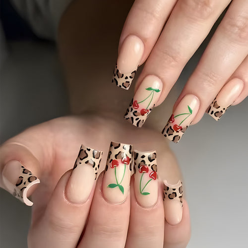 Künstlerischer Leopardenprint und Kirschblüten Press-On Nägel Karnz