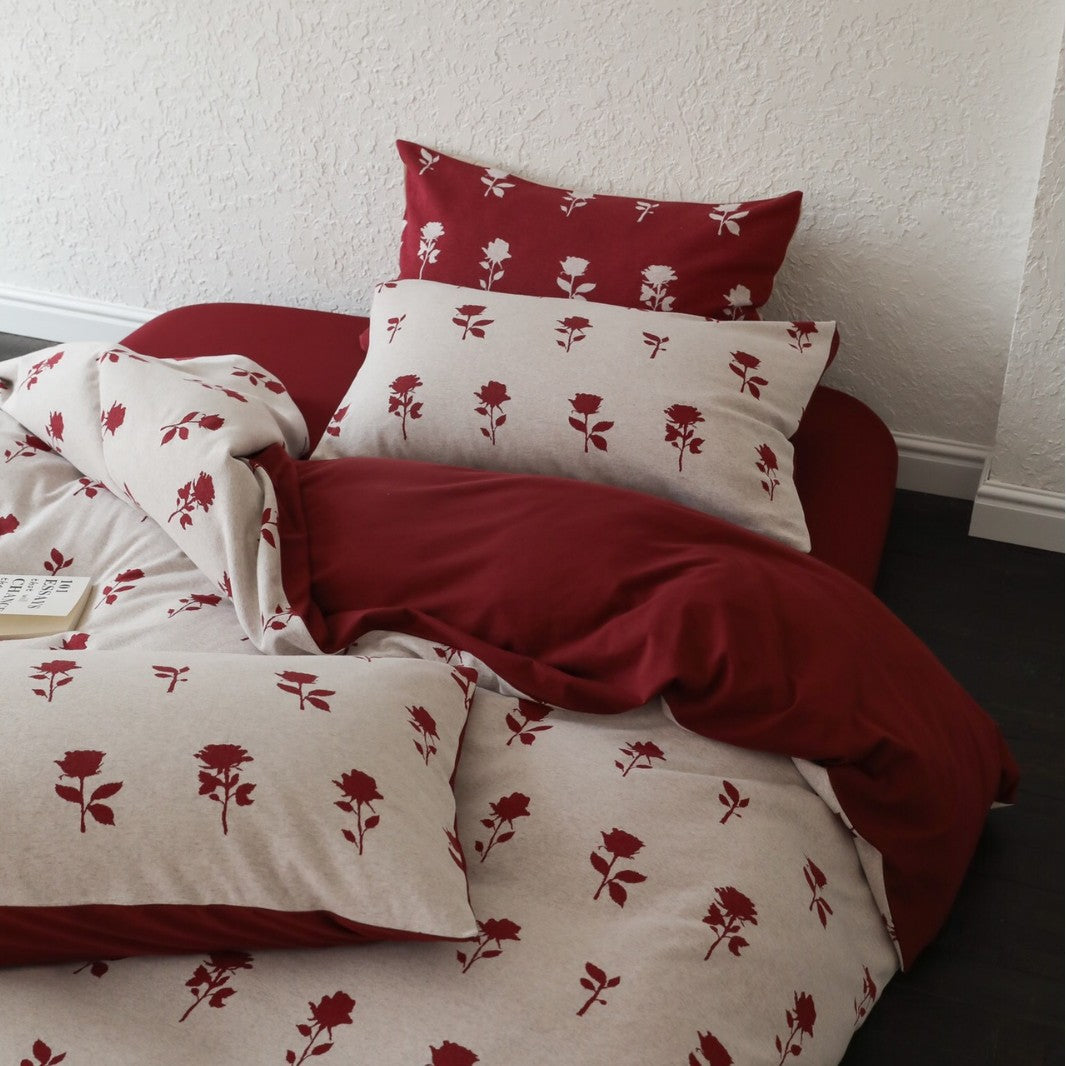 Extraweiche Jersey-Bettwäsche mit minimalistischem Rosen-Print und Wendeseite