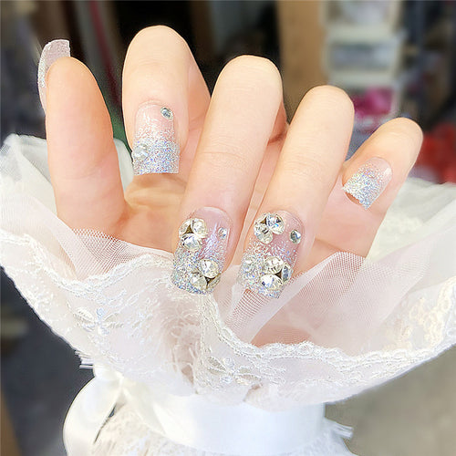 Rhinestone-verzierte Press-On Nagelkunst Karnz