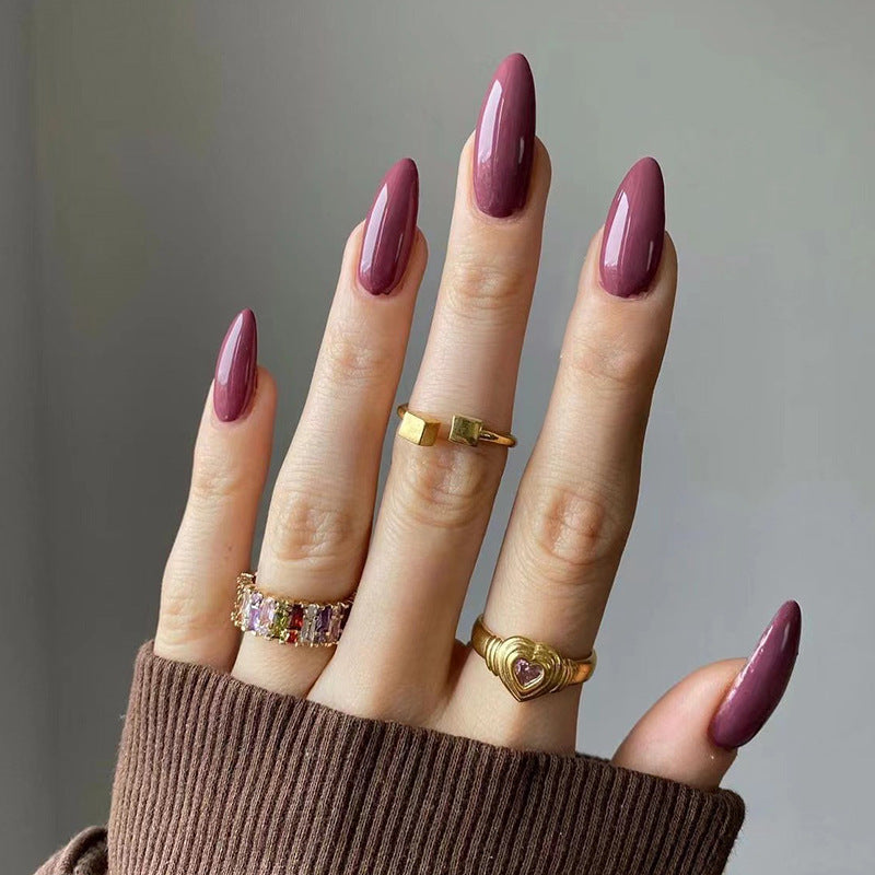Elegante Acryl-Nägel mit Hochglanz-Finish Karnz