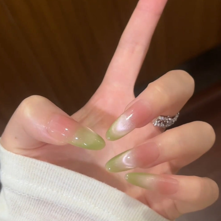 Thematische Charakter-verschönerte Press-On Nagelset Karnz
