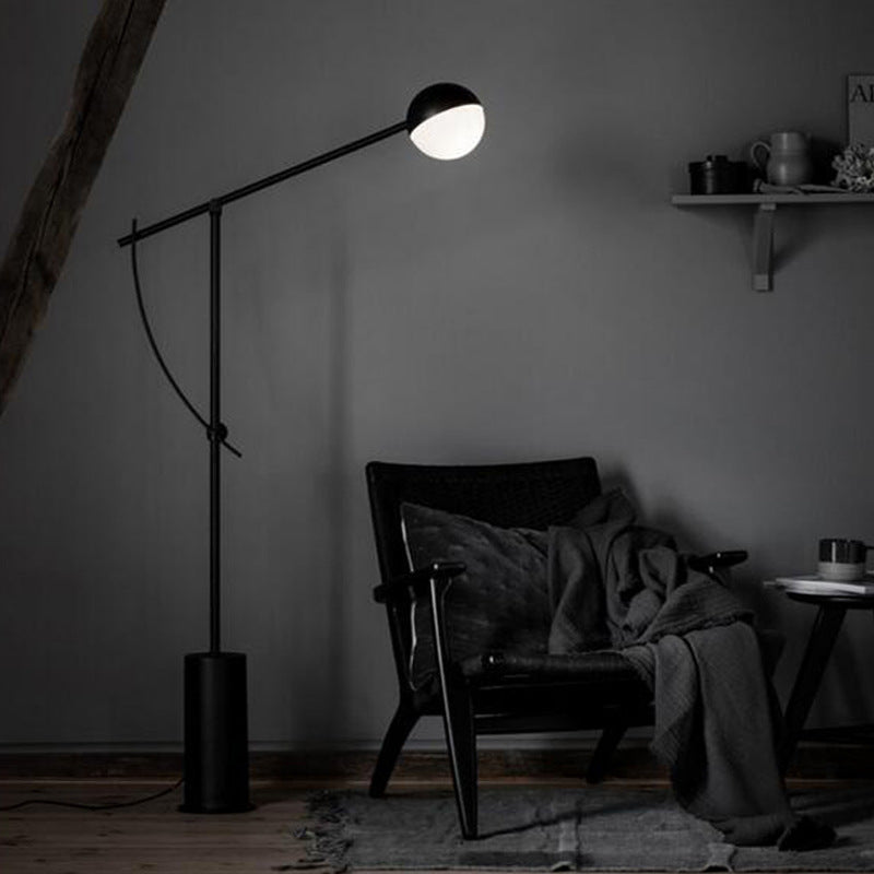 Verstellbare Bogenstehlampe mit stilvollem Design