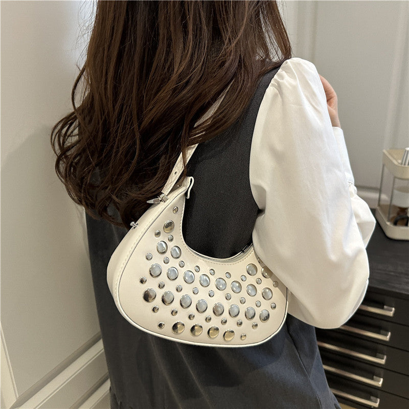 Nietenleder Hobo Tasche Karnz