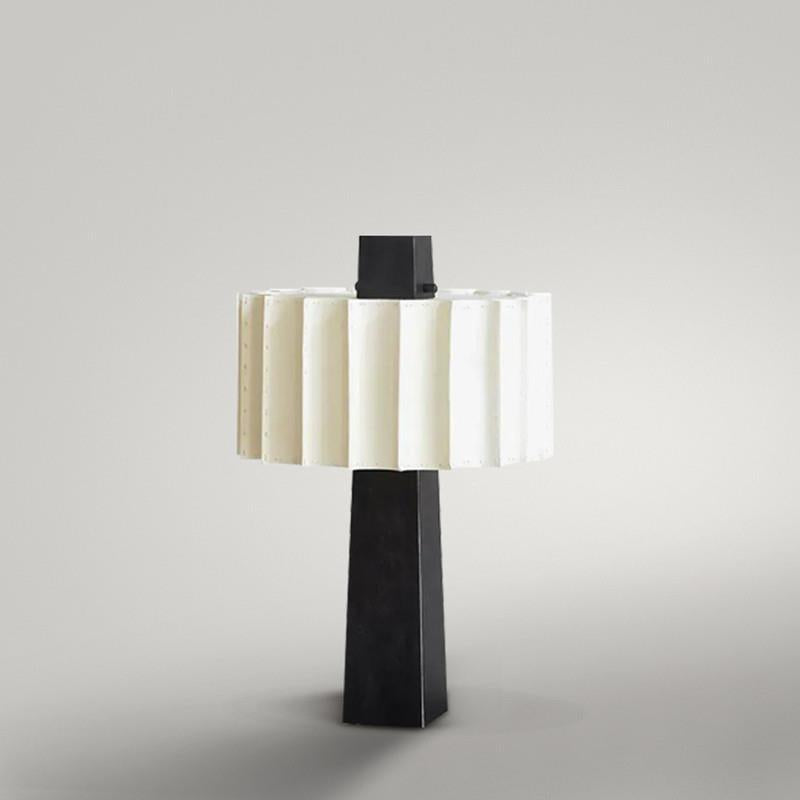 Zeitgenössische Tischlampe mit modernem geometrischem Textur
