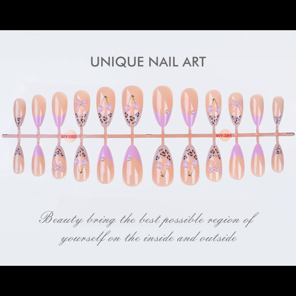Künstlerisches Press-On Nageldesign-Set Karnz