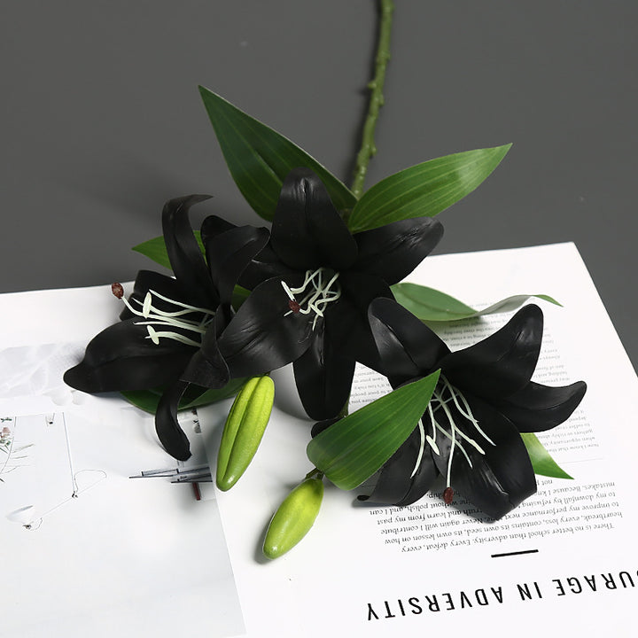 Lebensechte Lilienstängel-Anordnung