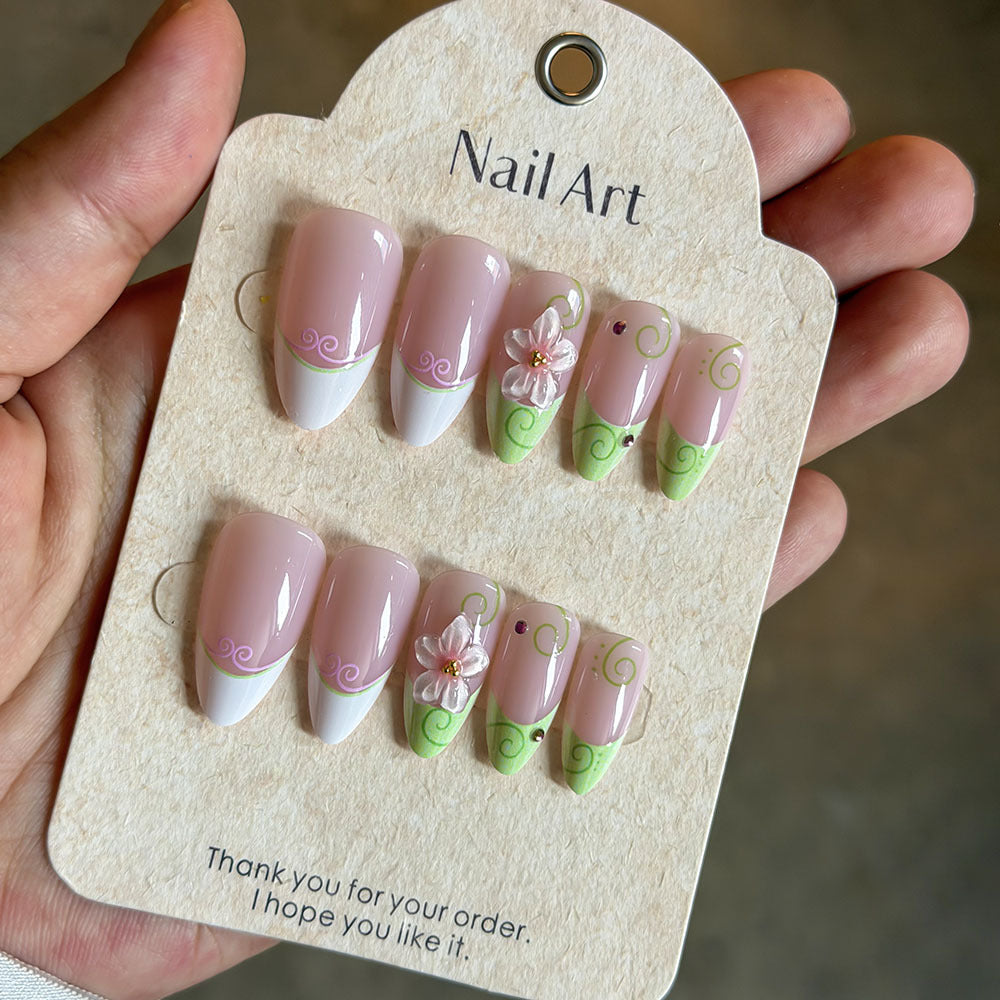 Künstlerisches Floral-Akzent Press-On Nagelset Karnz