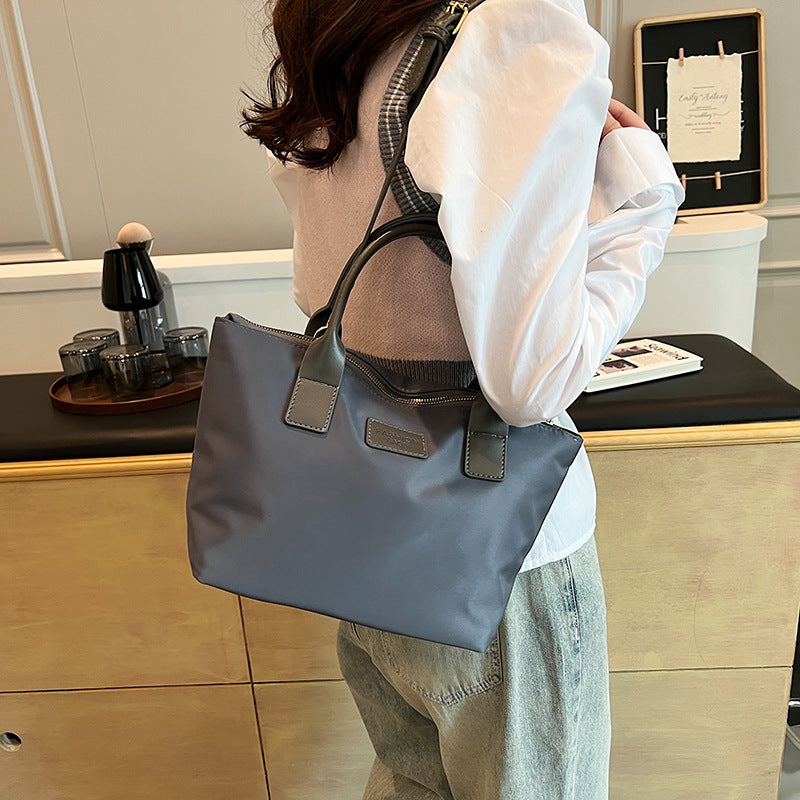 Elegante Strukturierte Handtasche Karnz