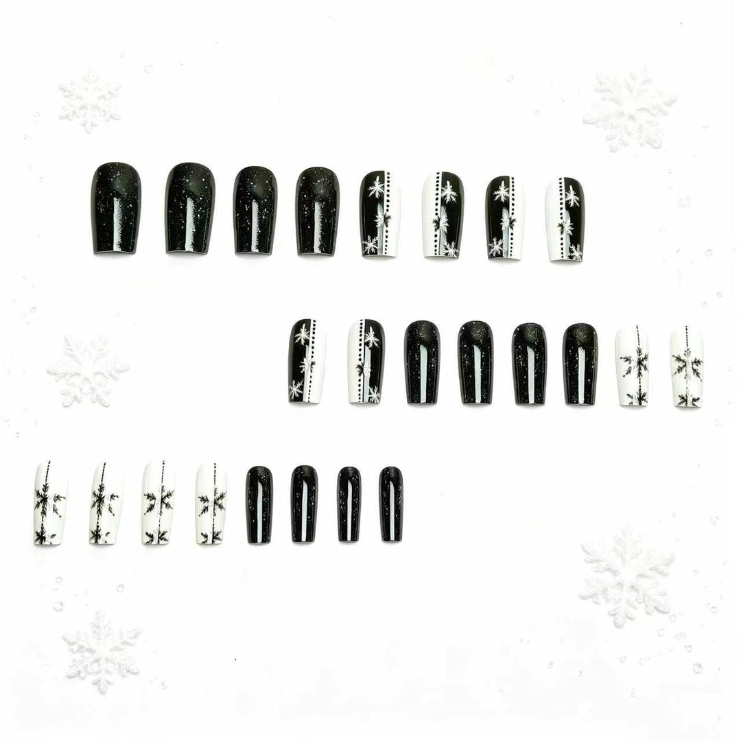 Elegante Winter-Schneeflocken-Nagelkunst Karnz