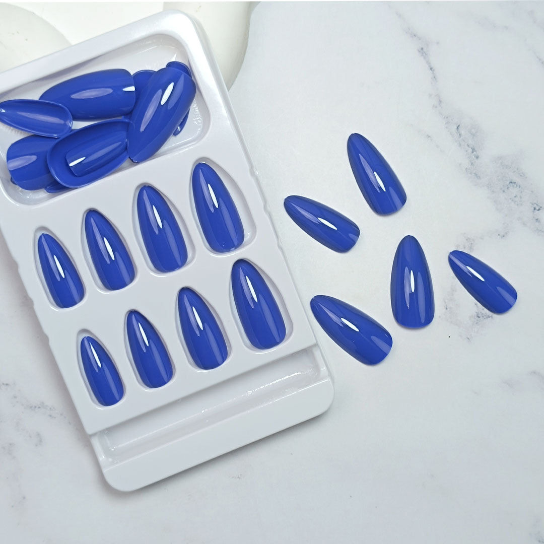 Skulptierte Press-On Nagelspitzen Karnz