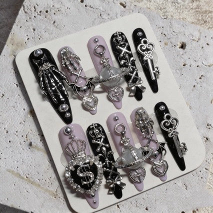 Dekorative Nagelkunst