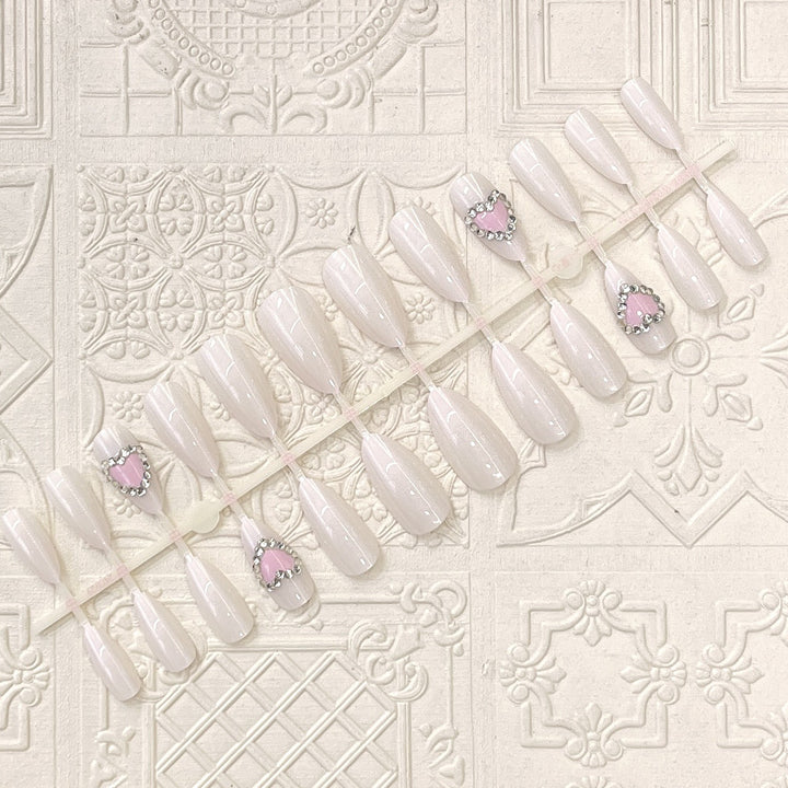 Glamouröses Press-On Nagelkunst Set Karnz