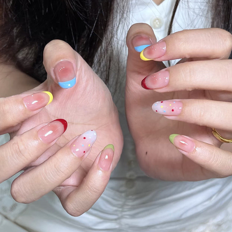 Künstlerisches Multi-Farben Press-On Nagelset Karnz