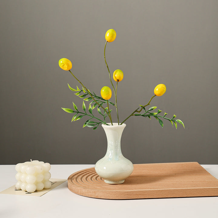 Dekorativer minimalistischer Blumenvasen