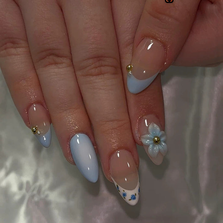 Dekorativer Press-On Nagelkunst Set mit Zubehör