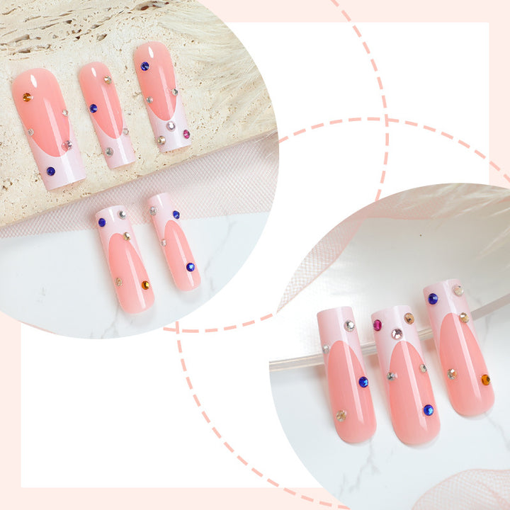 Elegantes dekoratives Press-On-Nagelset mit Edelsteinakzenten Karnz