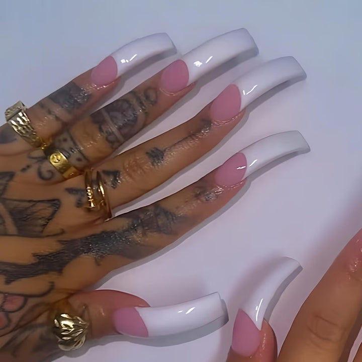 Elegante Stiletto Press-On Nagelverlängerungen Karnz
