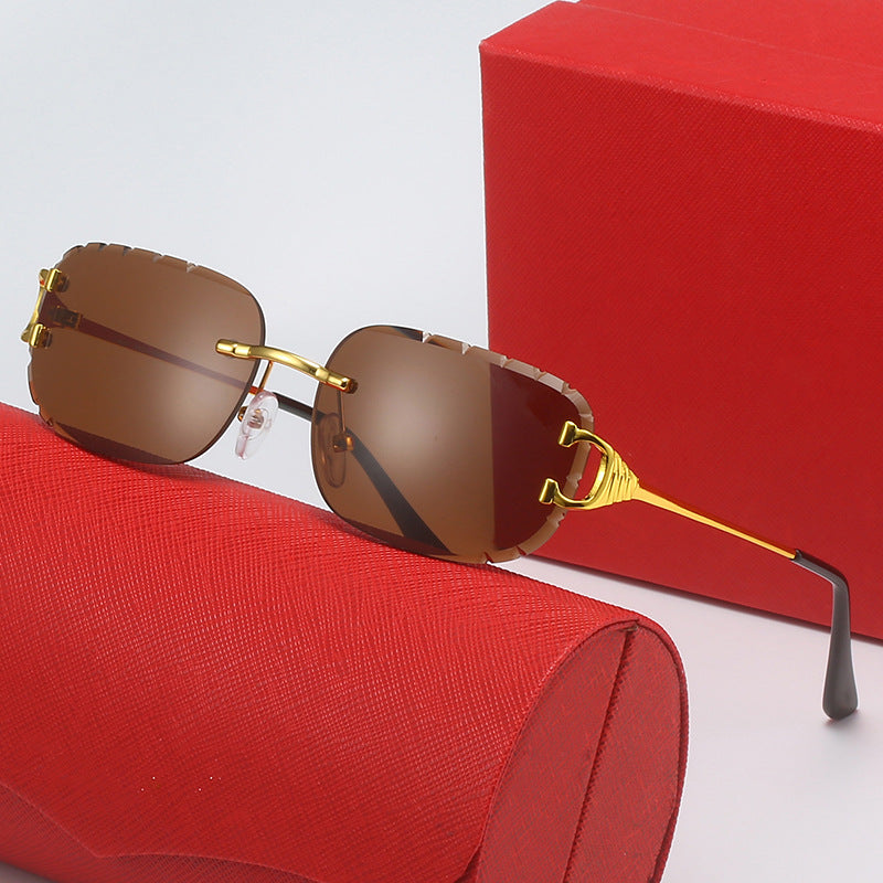 Damen Designer-Sonnenbrille mit einzigartig geformtem Rahmen und UV-Schutz Karnz