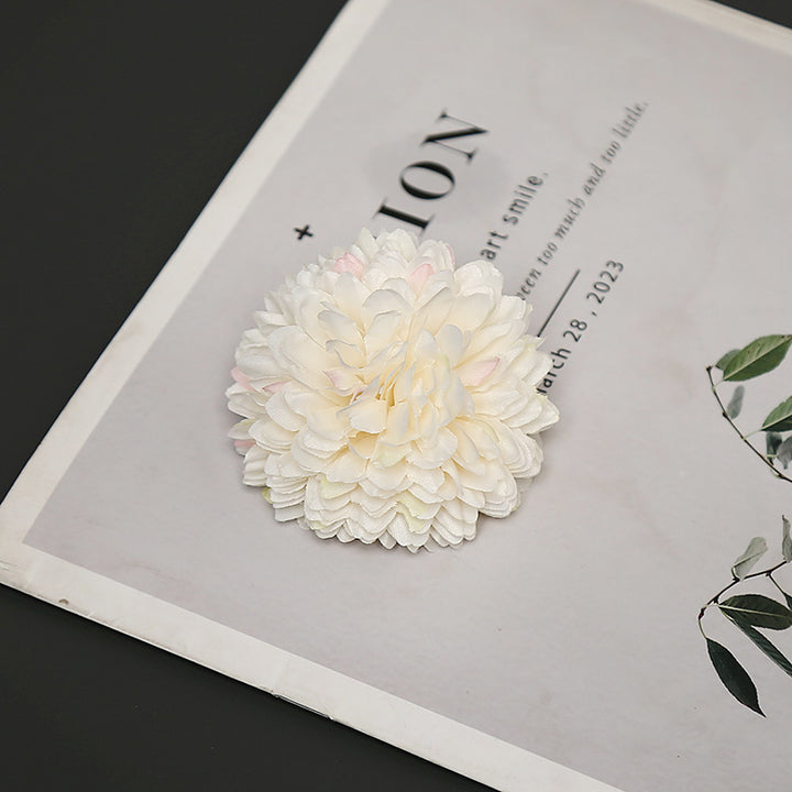 Elegante Chrysanthemen Blüten Haarschmuck