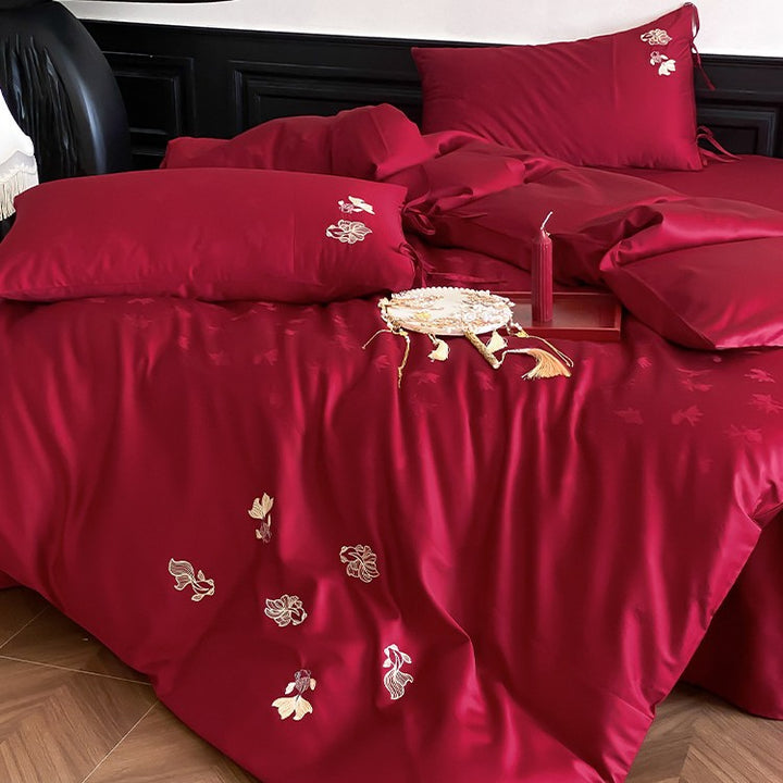 Luxuriöses Satin-Bettwäsche-Set mit feiner Blumenstickerei