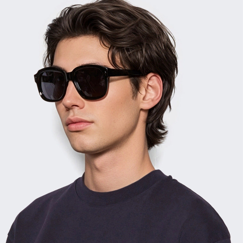 Damen Modische quadratische Sonnenbrille mit transparentem Rahmen und robusten Gläsern Karnz