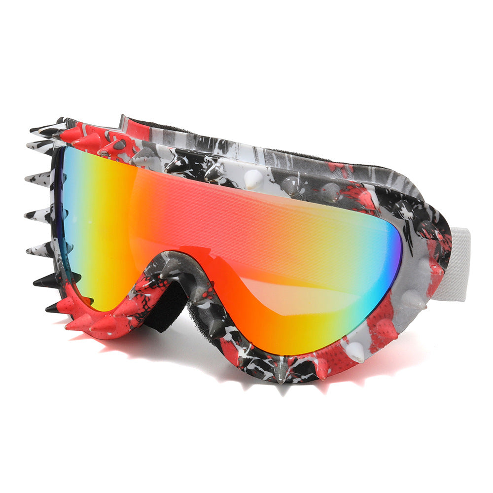 Damen stylische Schutzbrille mit markantem Spike-Design Karnz