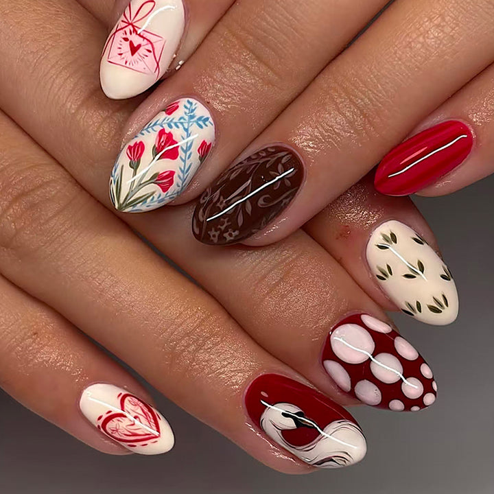 Kunstfingernägel mit Romantischen und Verspielten Designs Karnz
