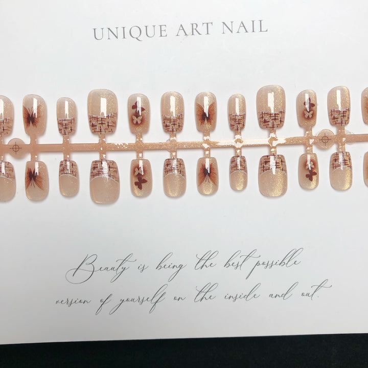 Künstlerisches Press-On Nageldesign Kit