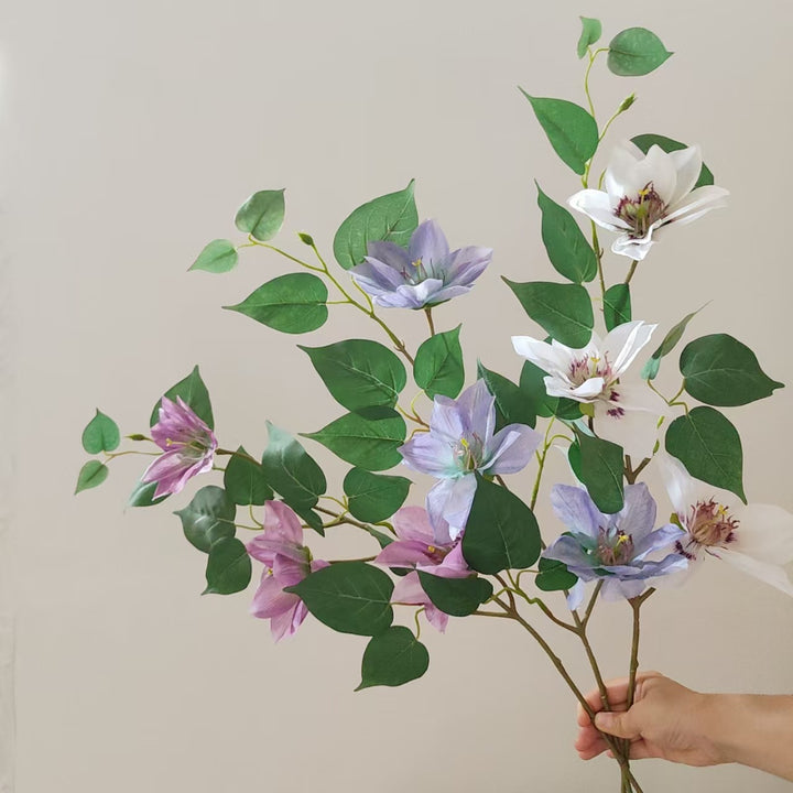 Realistische Magnolienzweig