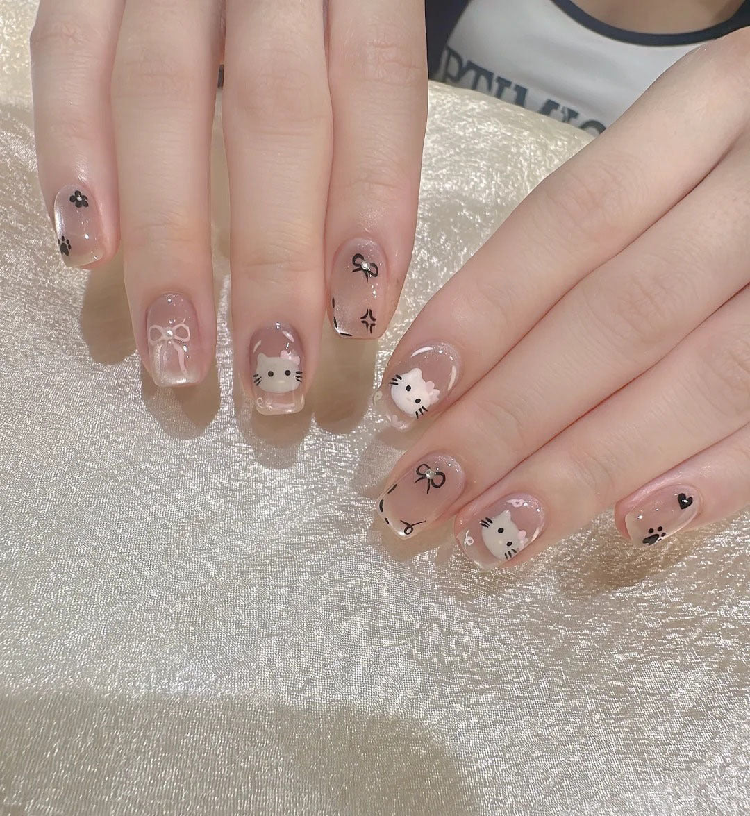 Künstlerisches Stiletto Press-On Nagelset Karnz