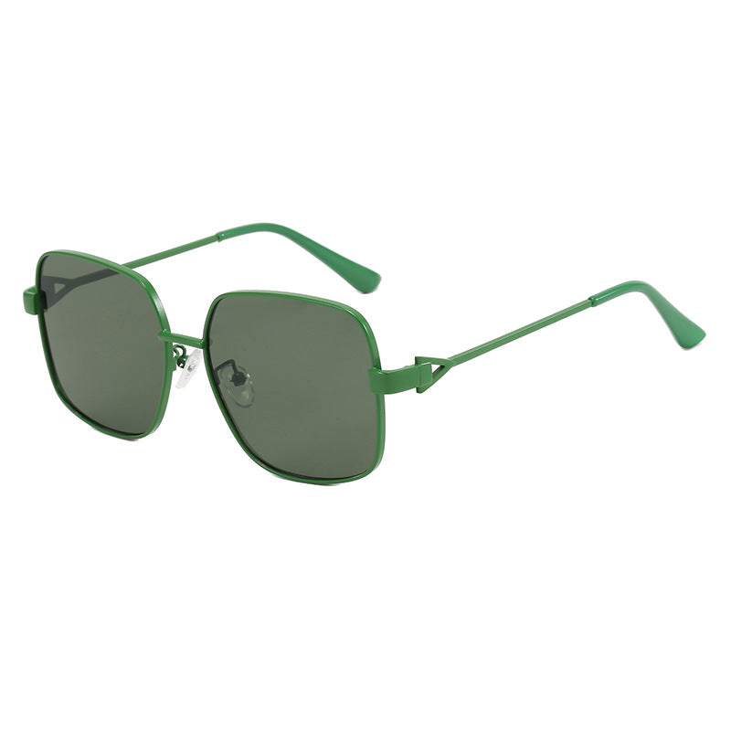 Damen quadratische Sonnenbrille mit modischem und robustem Gestell Karnz