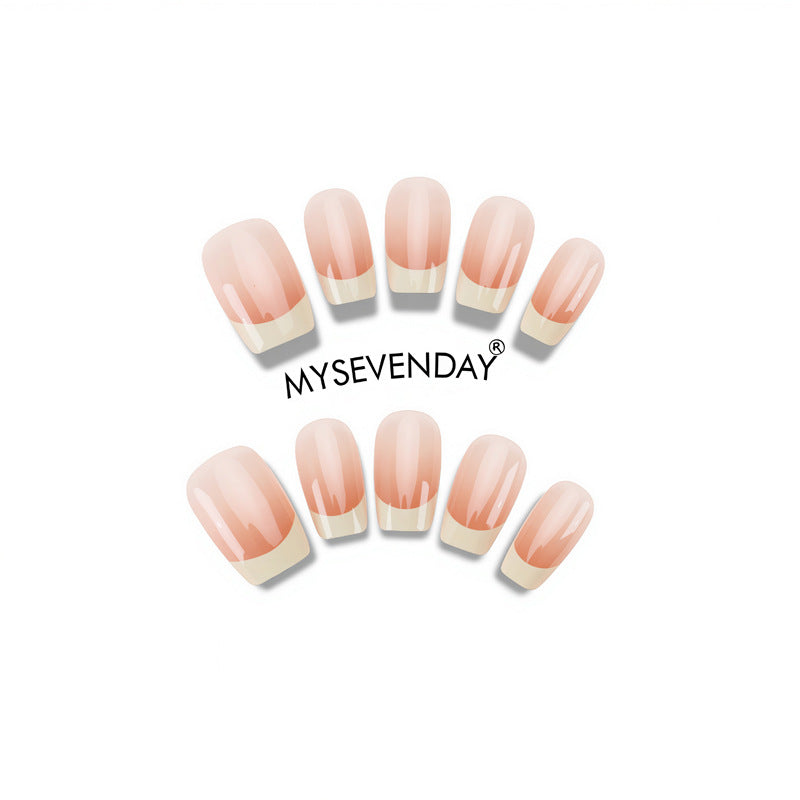 French Tip Nagelset Karnz
