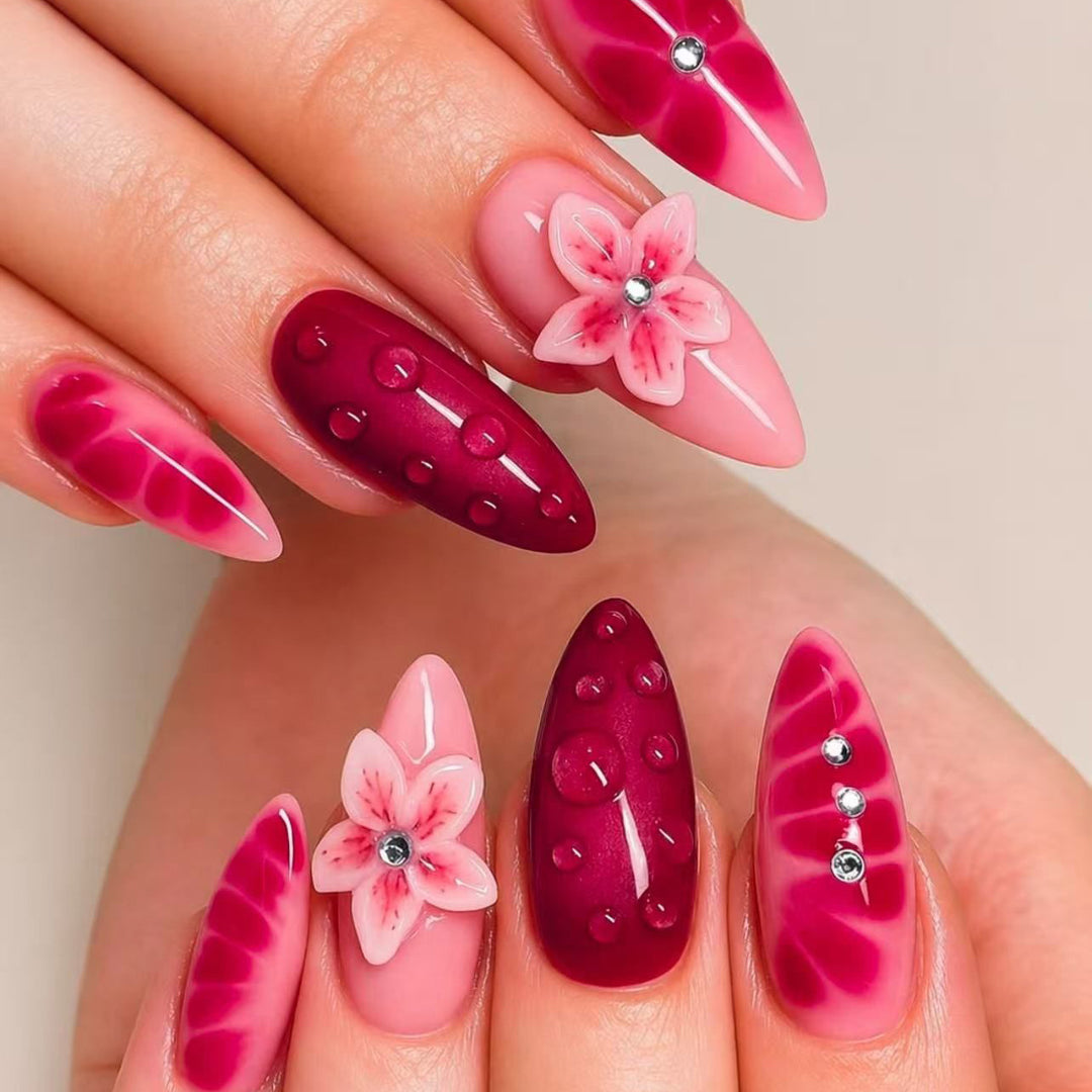 Dekorative Nagelkunst Karnz