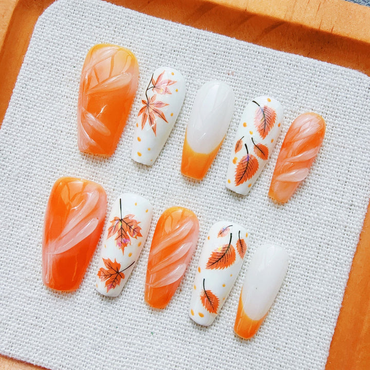 Saisonale Blumendruck-Press-On-Nagelset