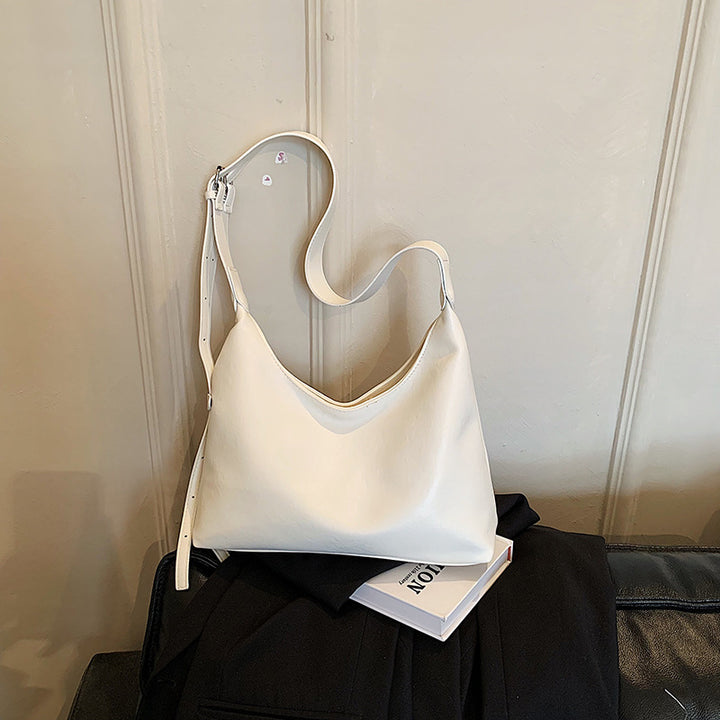 Weiche Leder Minimalistische Hobo-Tasche Karnz