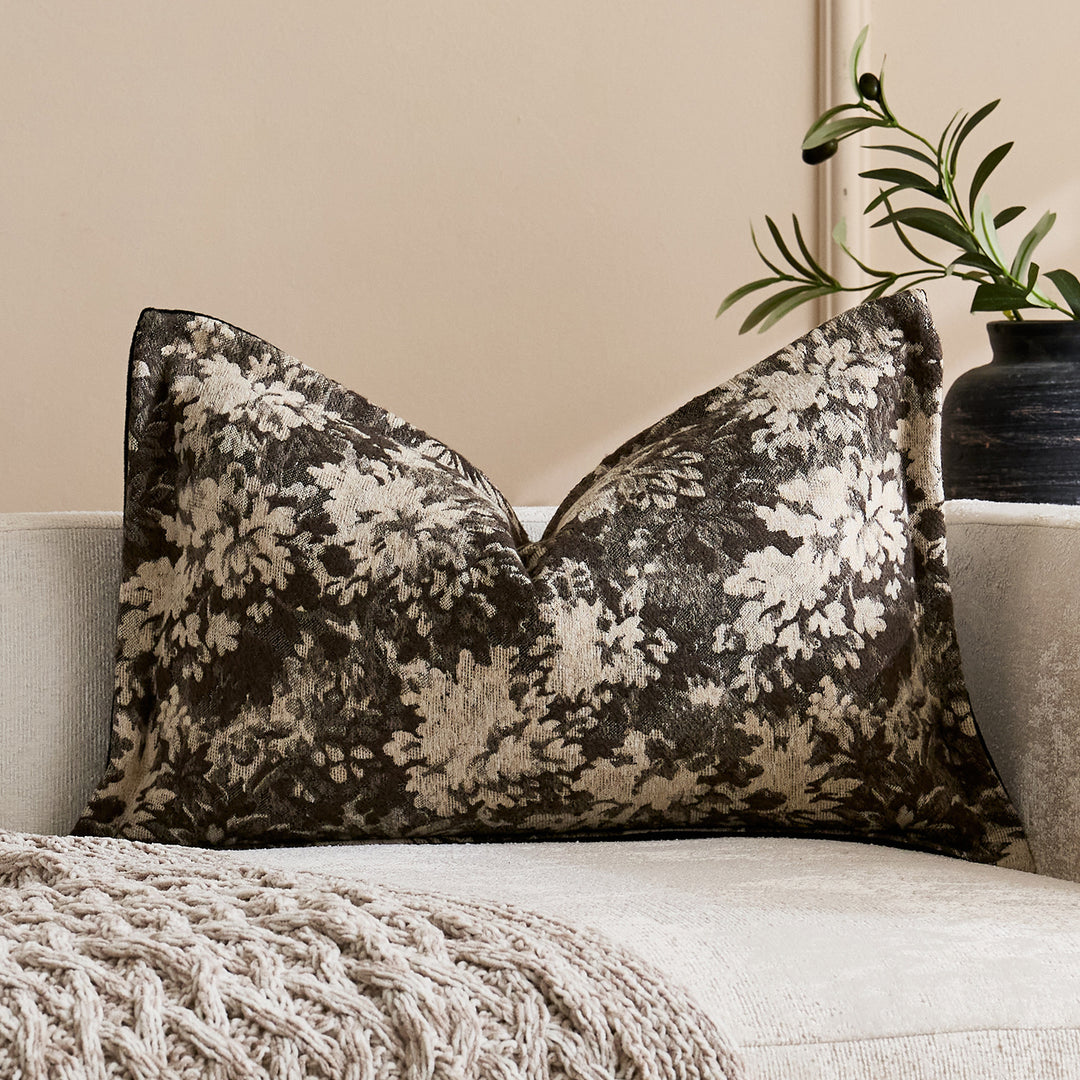 Übergroßes Jacquard Blumen Velours Kissenbezug mit verdecktem Reißverschluss