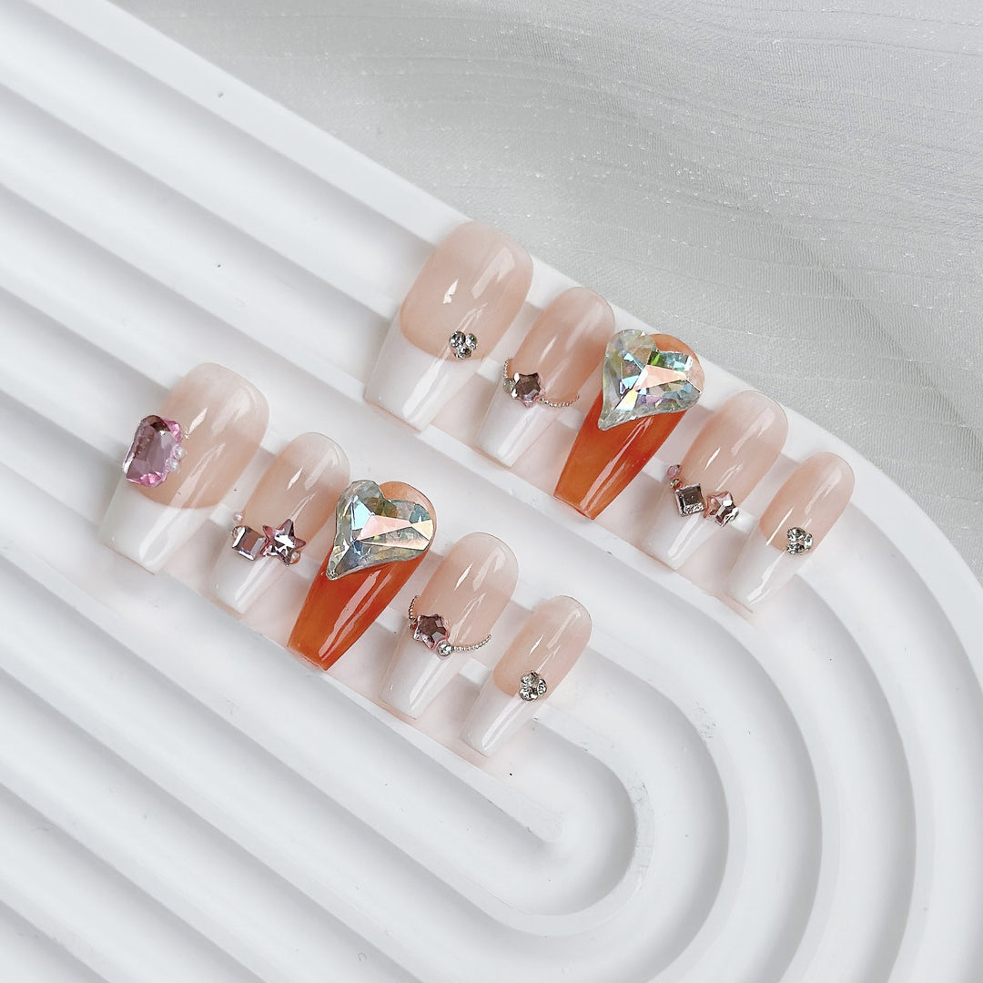 Glamourös Dekorative Press-On Nagelkunstset mit irideszenten Edelsteinen