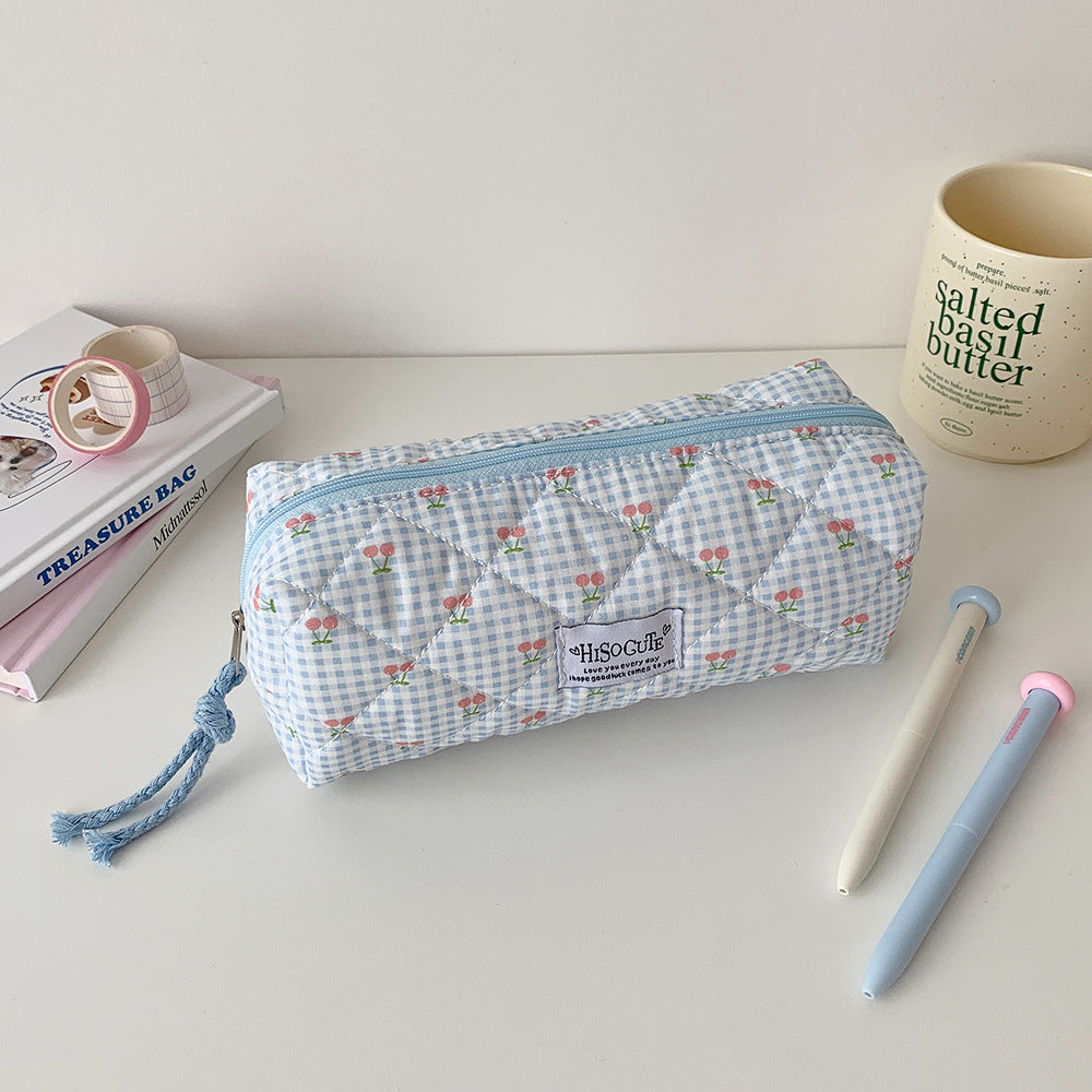 Quilted Cherry Print Stiftetui Karnz