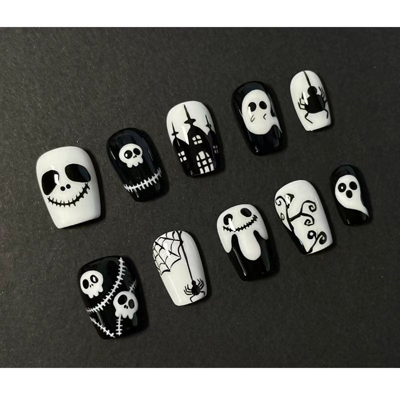 Kunstfingernägel mit Halloween-Motiv Karnz